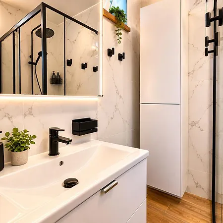 Panorama 520 Grand View Apartment *